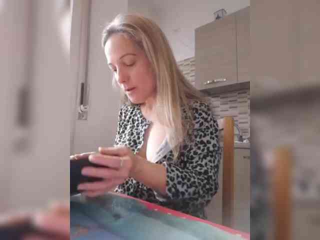 Dark-Angel-22 webcam