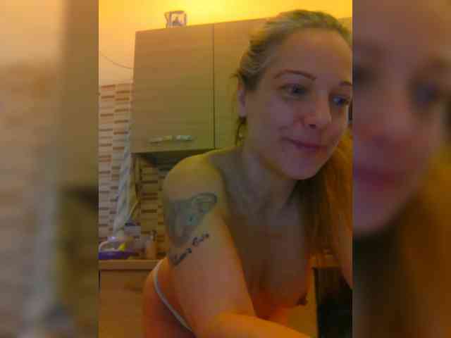 Dark-Angel-22 webcam