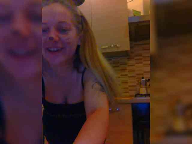 Dark-Angel-22 webcam