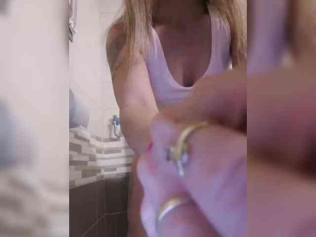 Dark-Angel-22 webcam