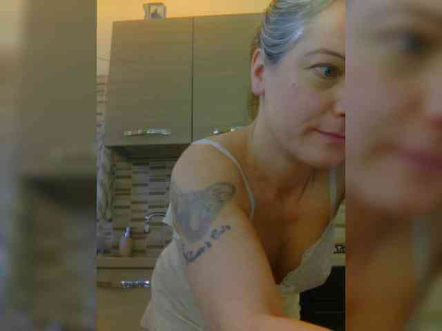 Dark-Angel-22 webcam