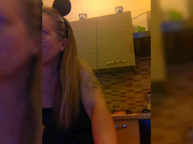 Dark-Angel-22 webcam