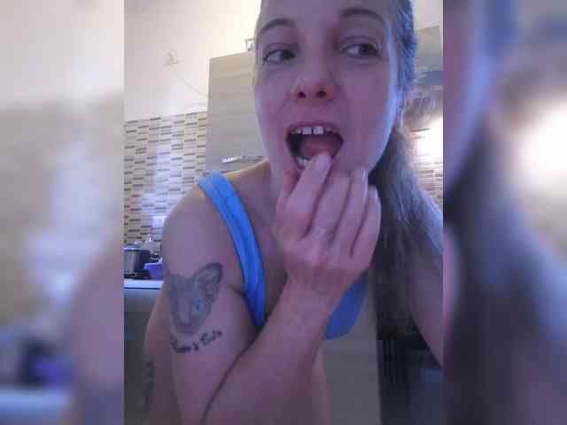Dark-Angel-22 webcam