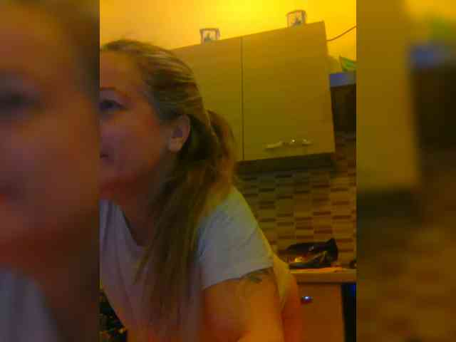 Dark-Angel-22 webcam