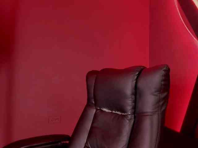 zoe-roux21 webcam