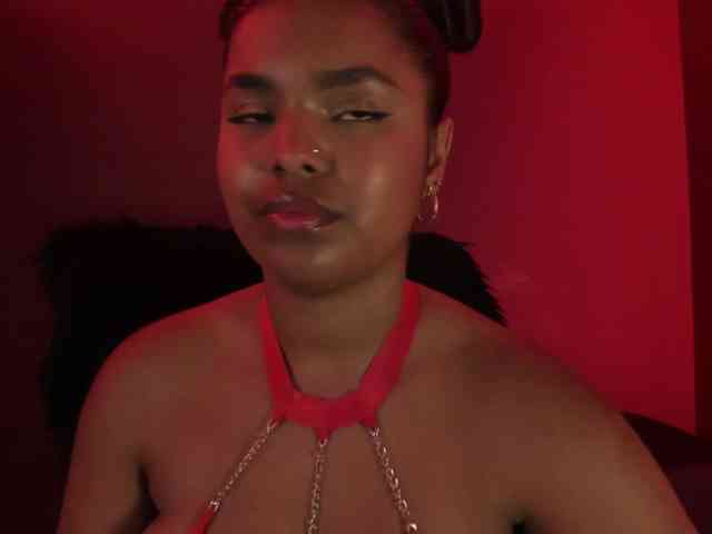 zoe-roux21 webcam