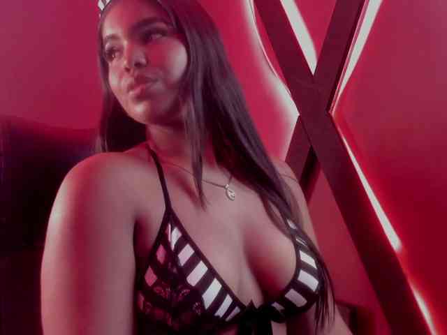 zoe-roux21 webcam