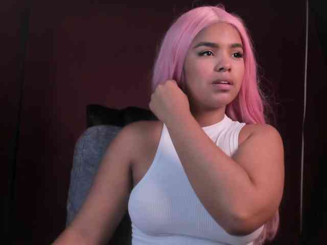 zoe-roux21 webcam