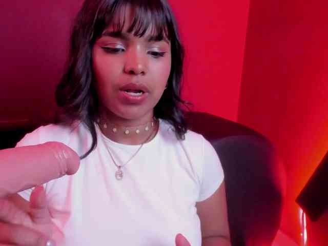 zoe-roux21 webcam