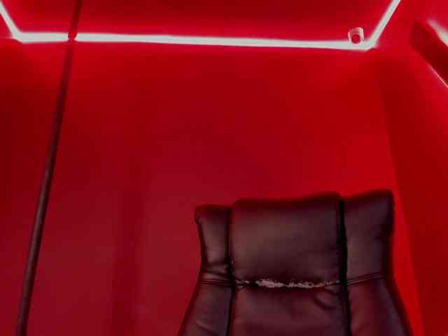 zoe-roux21 webcam