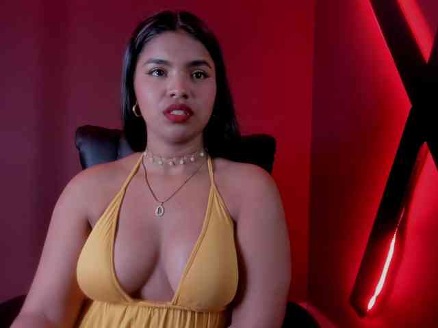 zoe-roux21 webcam