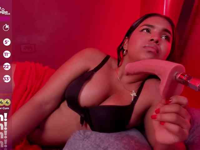 zoe-roux21 webcam