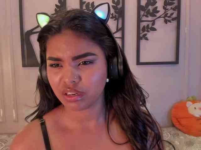 zoe-roux21 webcam