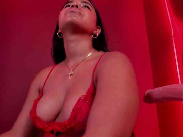 zoe-roux21 webcam