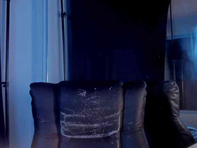 zoe-roux21 webcam