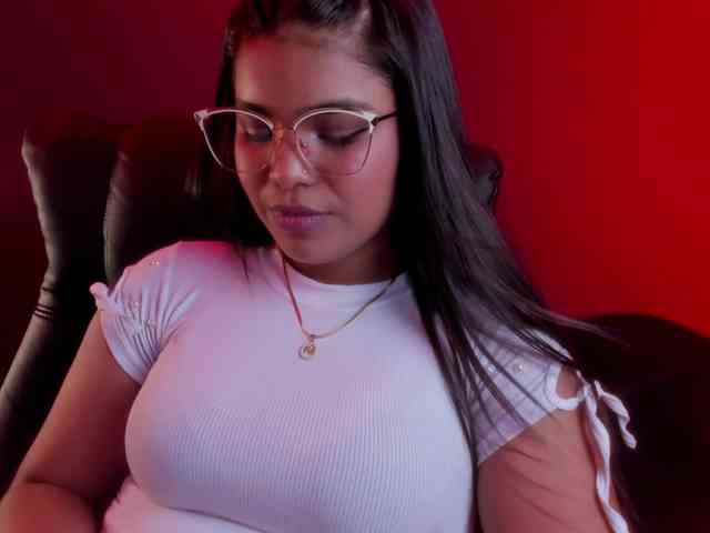 zoe-roux21 webcam
