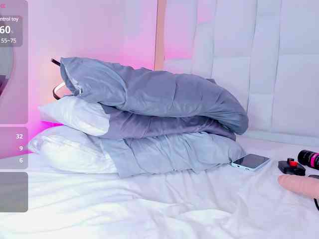 Mia-juicyberry webcam