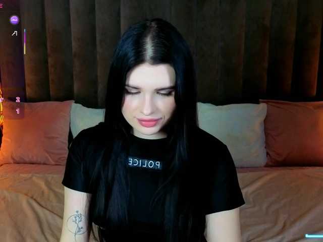 NeylaCharm's BongaCams show and profile