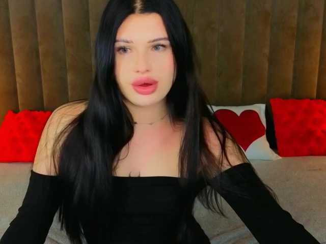 NeylaCharm's BongaCams show and profile