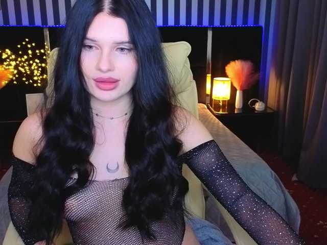 NeylaCharm's BongaCams show and profile