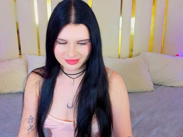 NeylaCharm's BongaCams show and profile