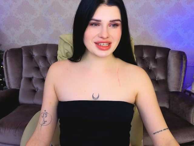 NeylaCharm's BongaCams show and profile