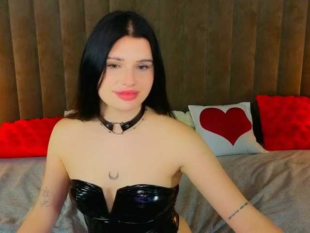 NeylaCharm's BongaCams show and profile