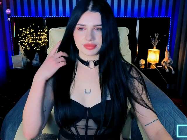 NeylaCharm's BongaCams show and profile