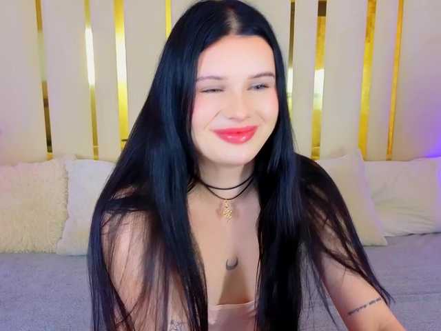 NeylaCharm's BongaCams show and profile