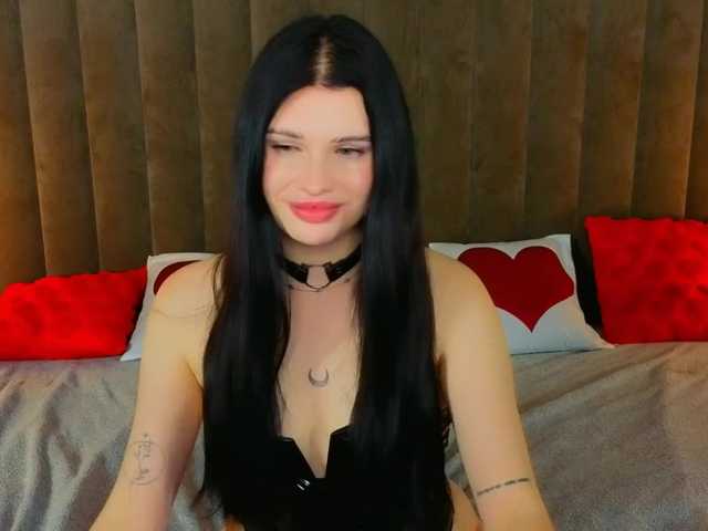 NeylaCharm's BongaCams show and profile