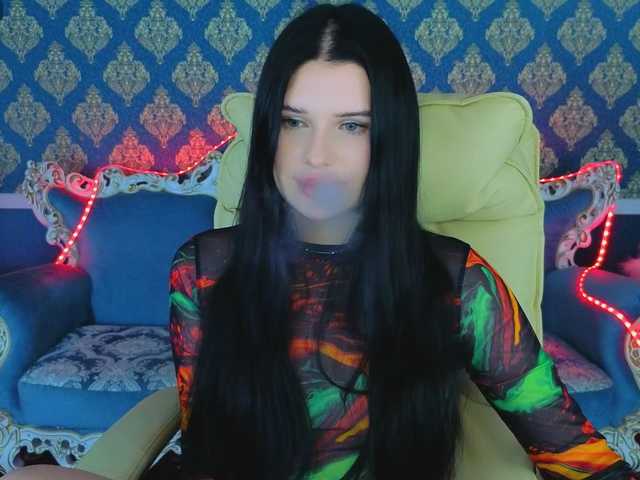 NeylaCharm's BongaCams show and profile