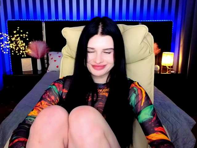 NeylaCharm's BongaCams show and profile