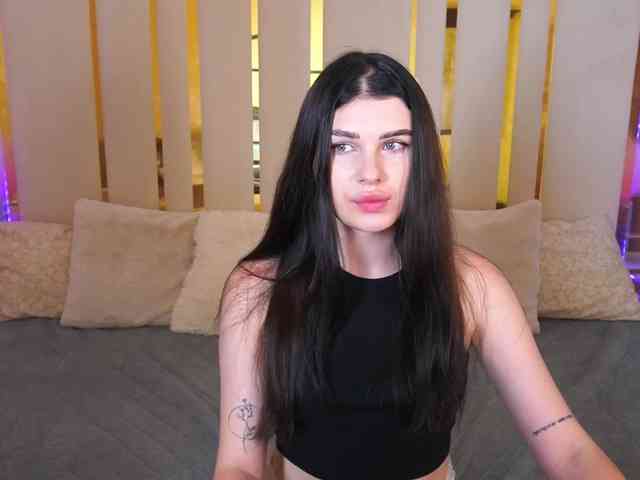 NeylaCharm webcam