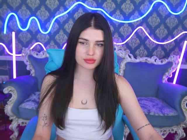 NeylaCharm webcam