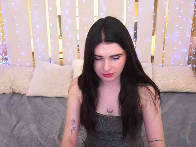 NeylaCharm webcam