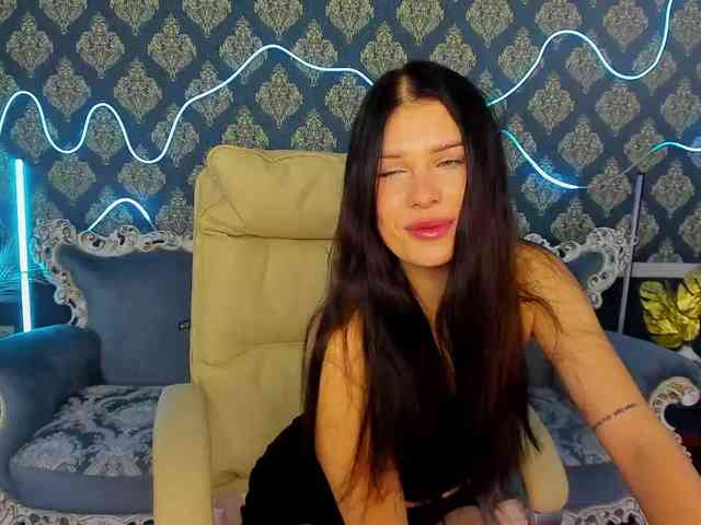 NeylaCharm webcam
