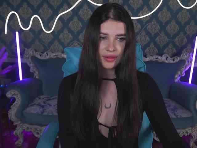 NeylaCharm webcam