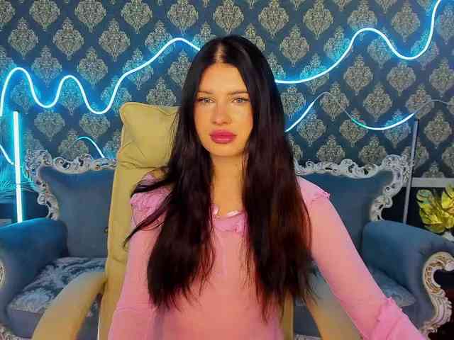NeylaCharm webcam