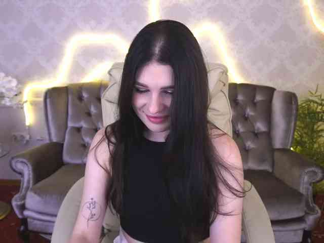 NeylaCharm webcam