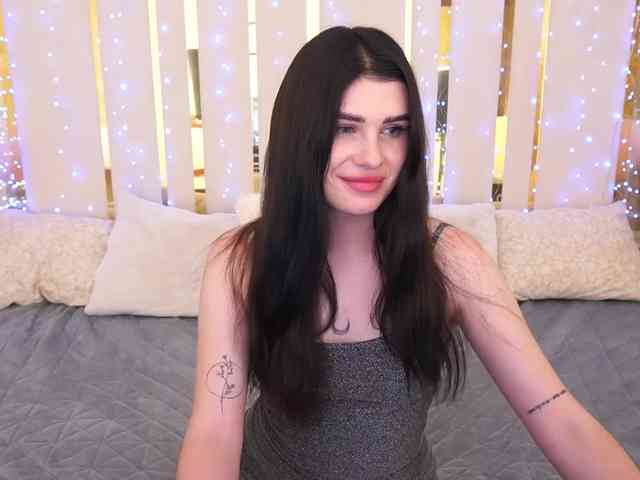 NeylaCharm webcam