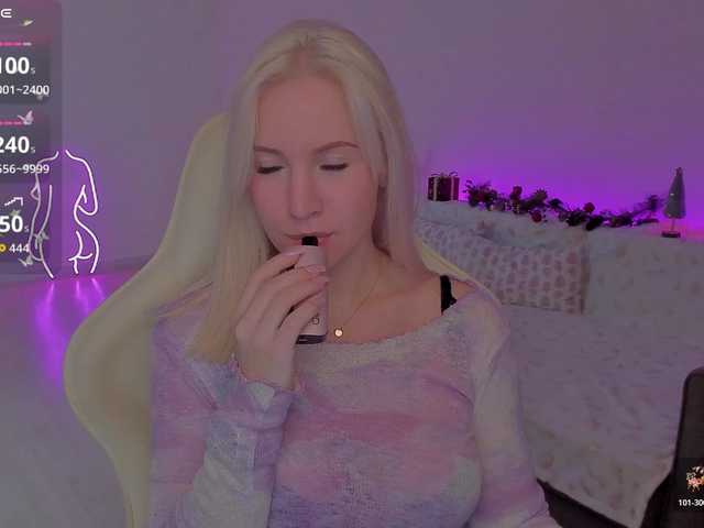 Mira-'s BongaCams show and profile