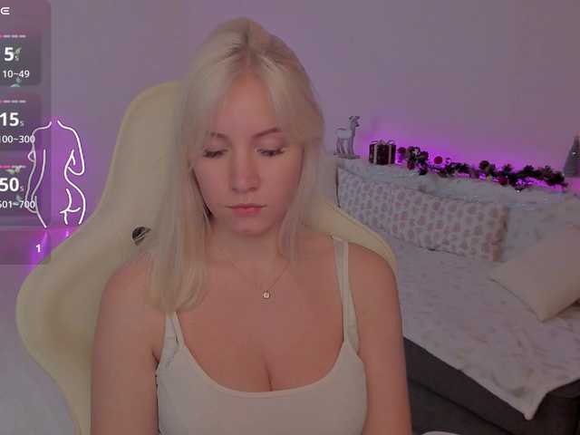 Mira-'s BongaCams show and profile