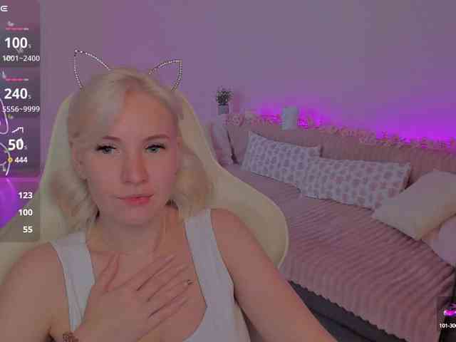 Mira- Live Webcam on BongaCams