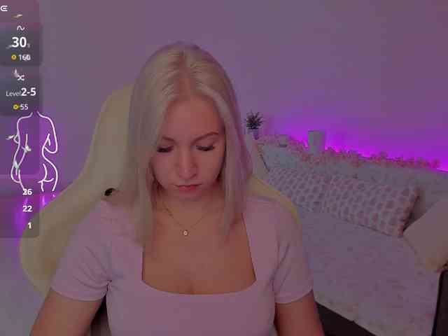 Mira- Live Webcam on BongaCams