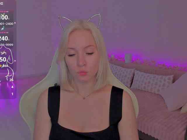 private live show Mira-