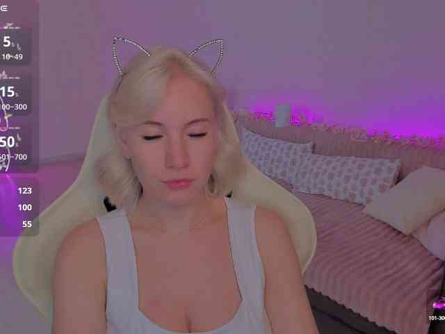 Mira- Live Webcam on BongaCams