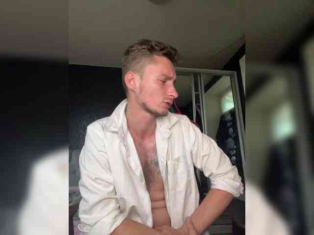 locoroooco Live Webcam on BongaCams