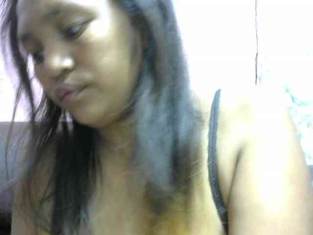 Lutricia Live Webcam on BongaCams