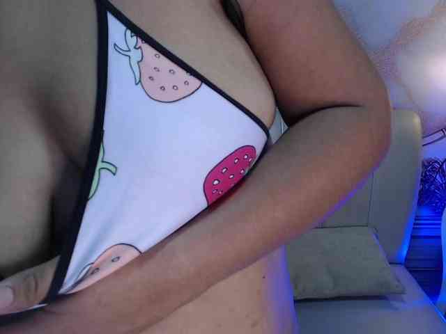 ZoeCuttie webcam