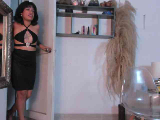BelindaAndAmbar webcam